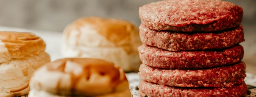 Maszynka do mielenia w nowoczesnej kuchni – czy nadal ma sens