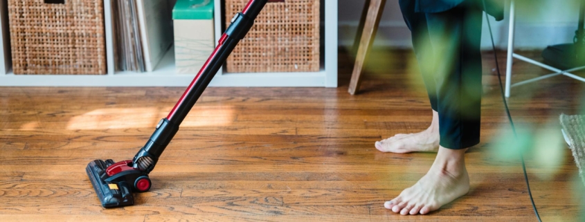 Jak usunąć nieprzyjemny zapach z odkurzacza – skuteczne metody i przyczyny