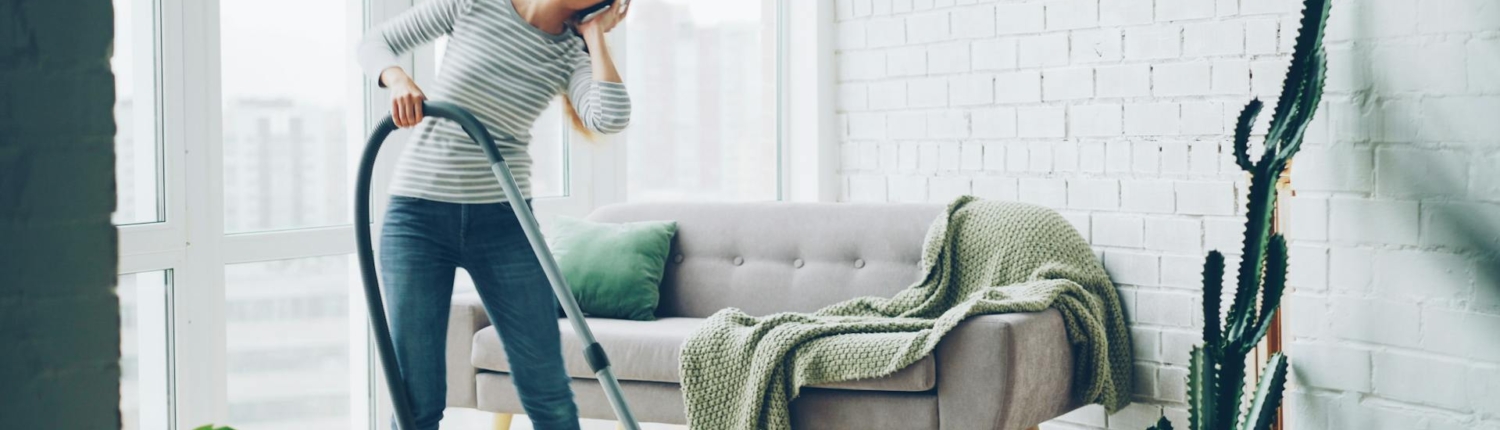 Odkurzacz pionowy czy klasyczny – który lepiej sprawdzi się w domu