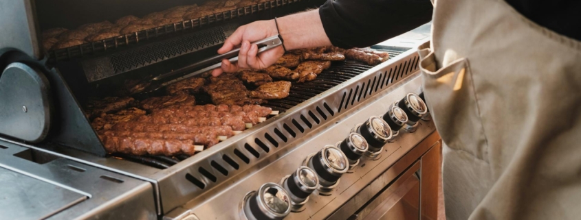 Grillowanie bez dymu i chaosu — dlaczego gazówki podbiły nowoczesne tarasy?